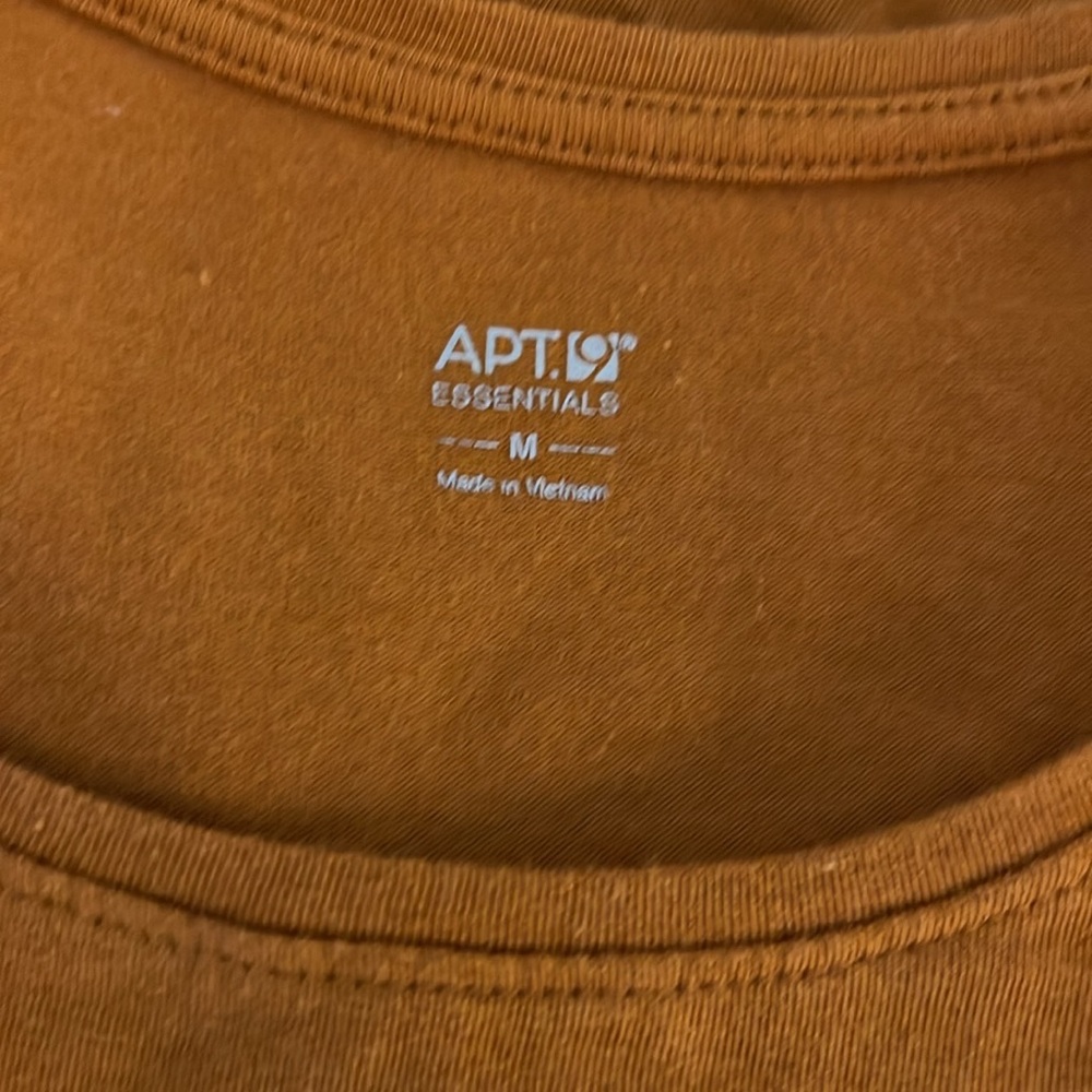 🐶Apt. 9 Women's short sleeve Top 🐶 - Picture 3 of 4